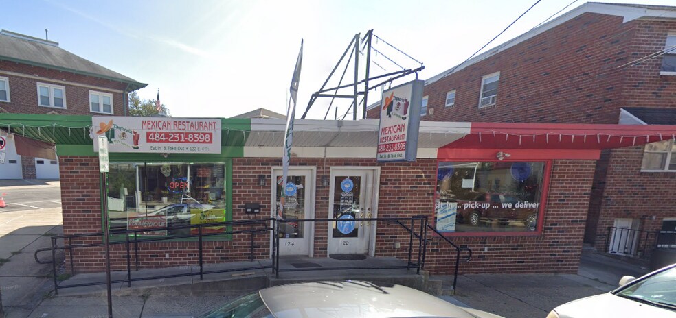 Primary Photo Of 122-124 E 4th St, Bridgeport Storefront For Sale