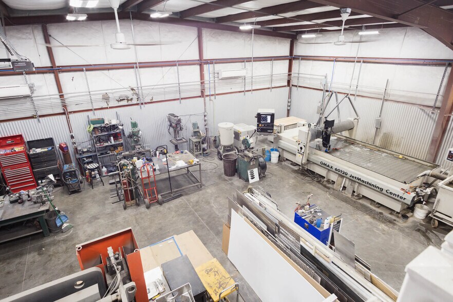 More Photos Of 2002 Fruitvale Blvd, Yakima Warehouse For Sale