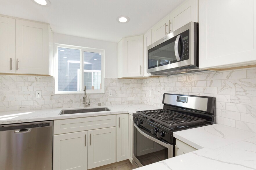 More Photos Of 8690 Old Redwood Hwy, Windsor Apartments For Sale