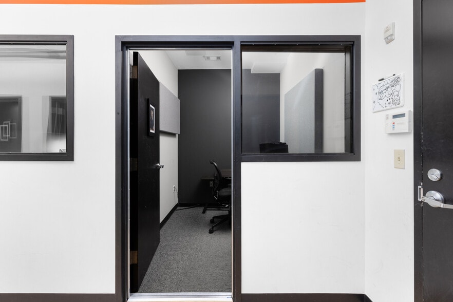 More Photos Of 934 Glenwood Ave SE, Atlanta Loft Creative Space For Sale