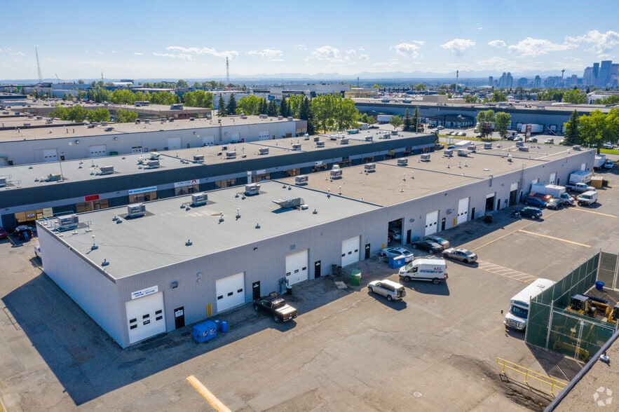 Primary Photo Of 920 28th St NE, Calgary Distribution For Lease