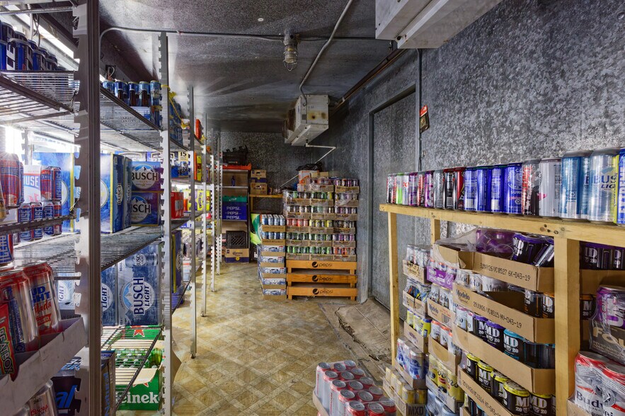 More Photos Of 112 Main St, Elma Flex For Sale