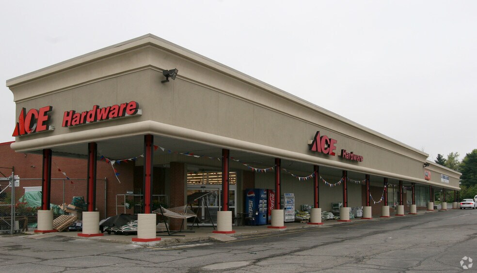 More Photos Of 1784-1820 Bryan Station Rd, Lexington Storefront For Lease
