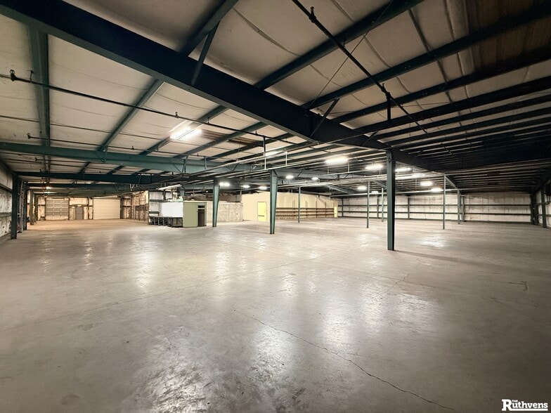 More Photos Of 3310 Reynolds Rd, Lakeland Warehouse For Lease