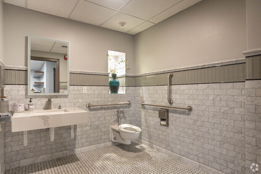 More Photos Of E 200 E State Street, Ithaca Office For Lease