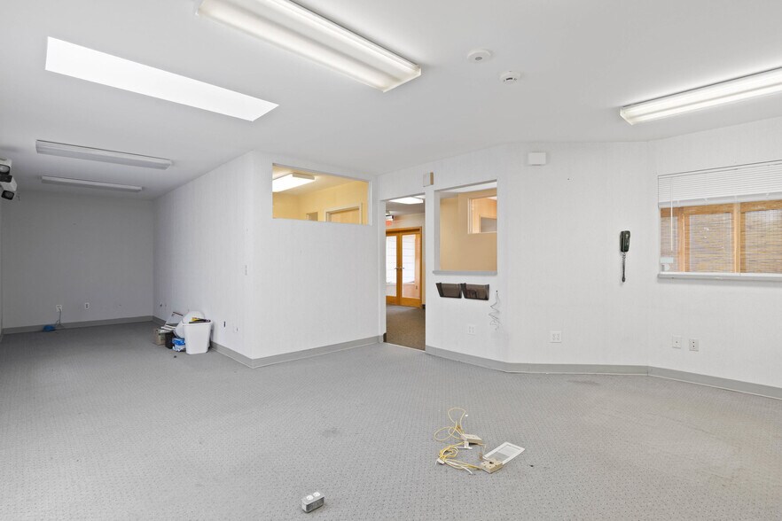More Photos Of 2640 Ridgeway Ave, Rochester Medical For Sale
