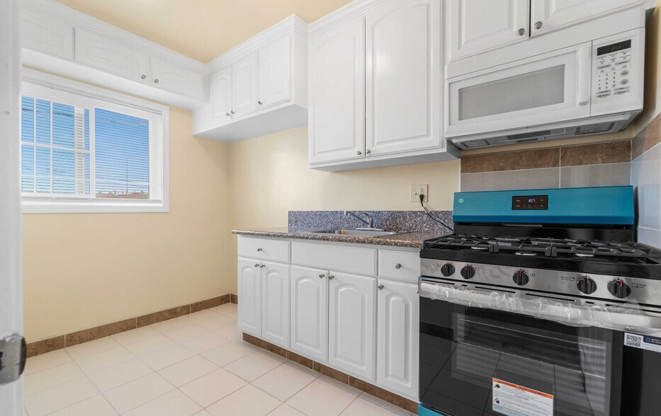 More Photos Of 11123 S Inglewood Ave, Inglewood Apartments For Sale