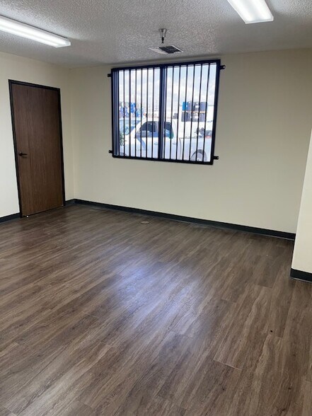 More Photos Of 9528 E Rush St, South El Monte Manufacturing For Lease