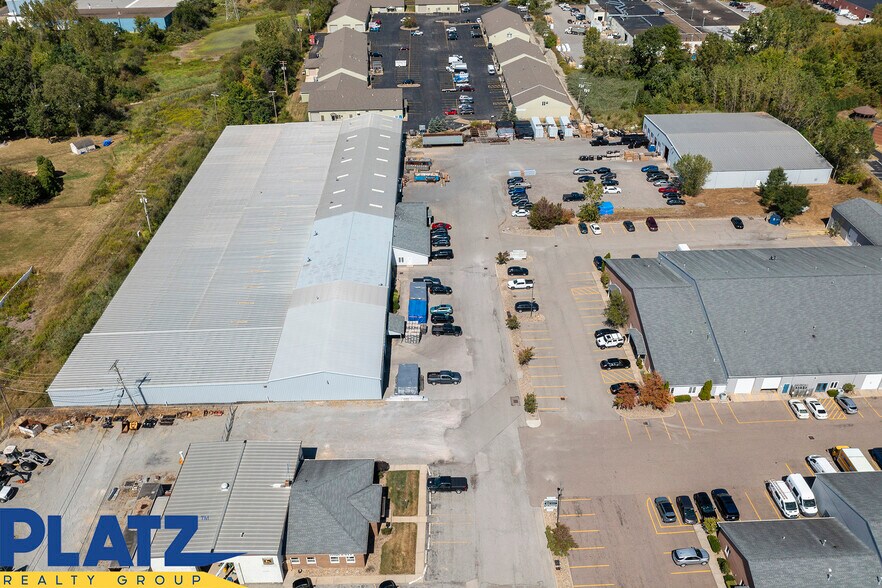 More Photos Of 590 E Western Reserve Rd, Youngstown Warehouse For Lease