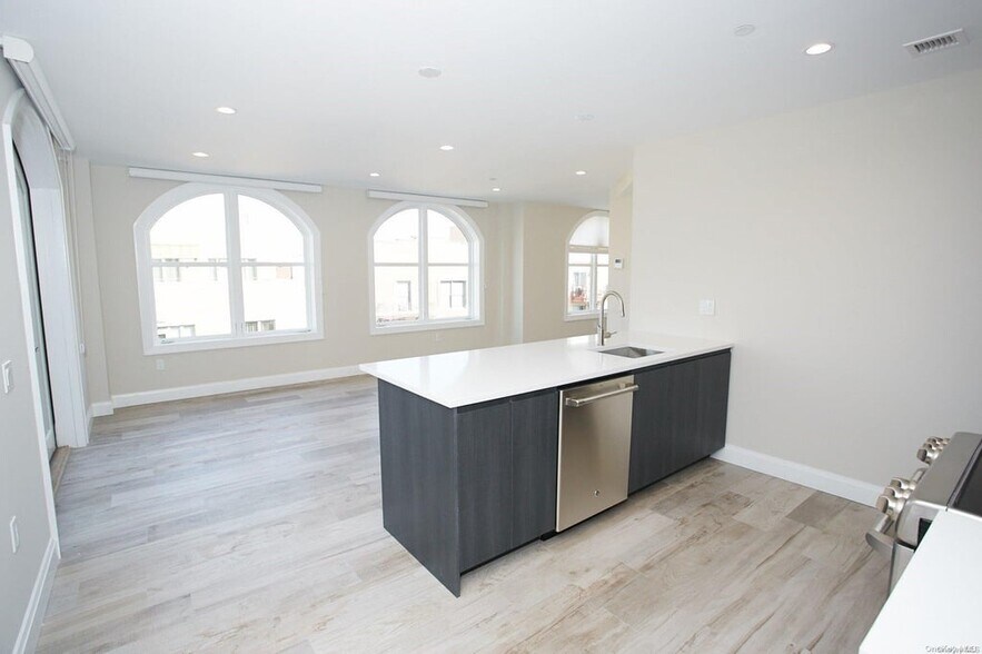 More Photos Of 3177 37th St, Long Island City Apartments For Sale