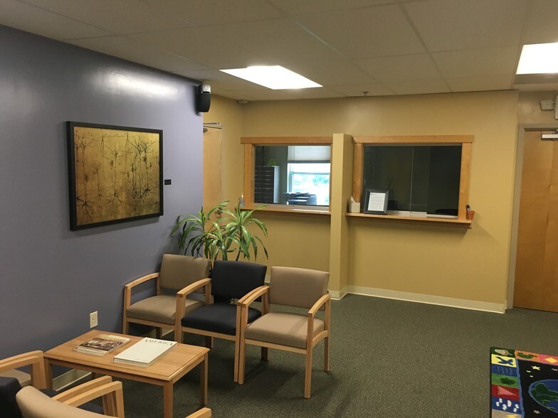 More Photos Of 195 Russell St, Hadley Medical For Lease