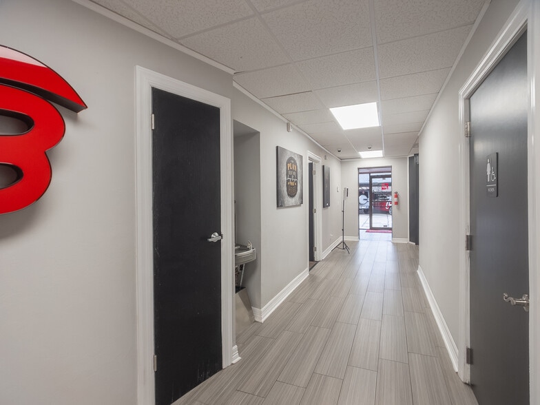 More Photos Of 6001 Nw Expressway, Oklahoma City Office For Sale