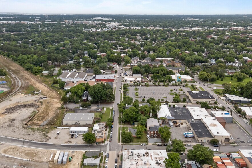 More Photos Of 1231 Boissevain Ave, Norfolk General Retail For Sale