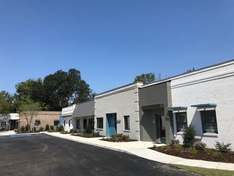 More Photos Of 133 E 1st North St, Summerville Unknown For Lease