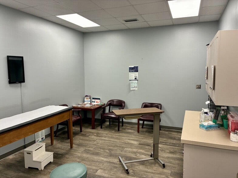 More Photos Of 5223 Paulsen St, Savannah Medical For Lease