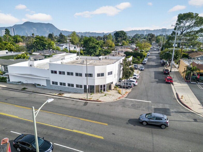 More Photos Of 10520 Magnolia Blvd, North Hollywood Office For Sale