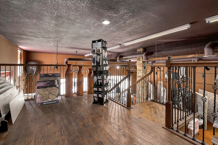 More Photos Of 7716 Davis Blvd, North Richland Hills Storefront For Lease