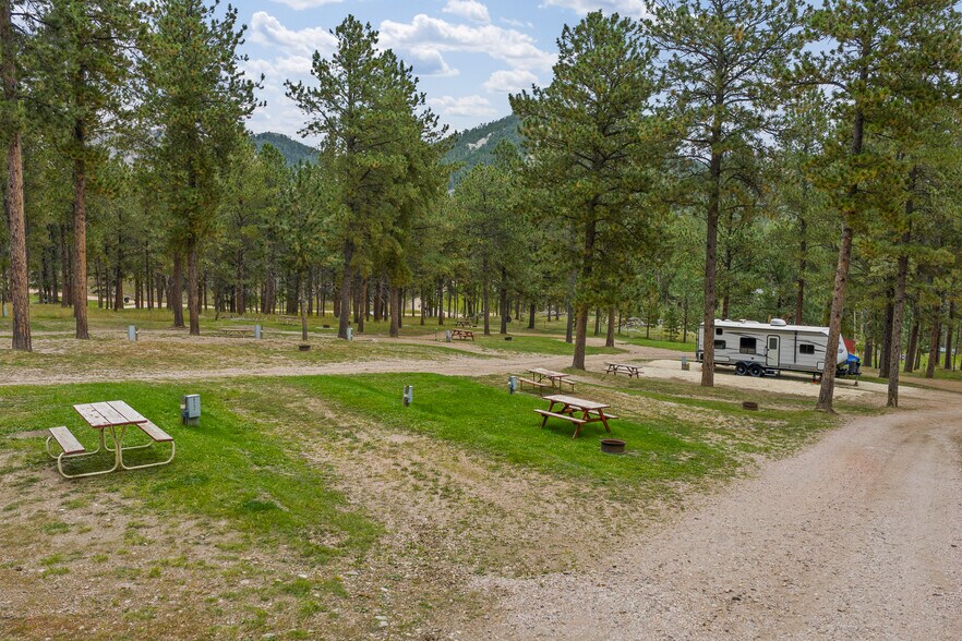 More Photos Of 1116 N 5th St, Custer Trailer Camper Park For Sale