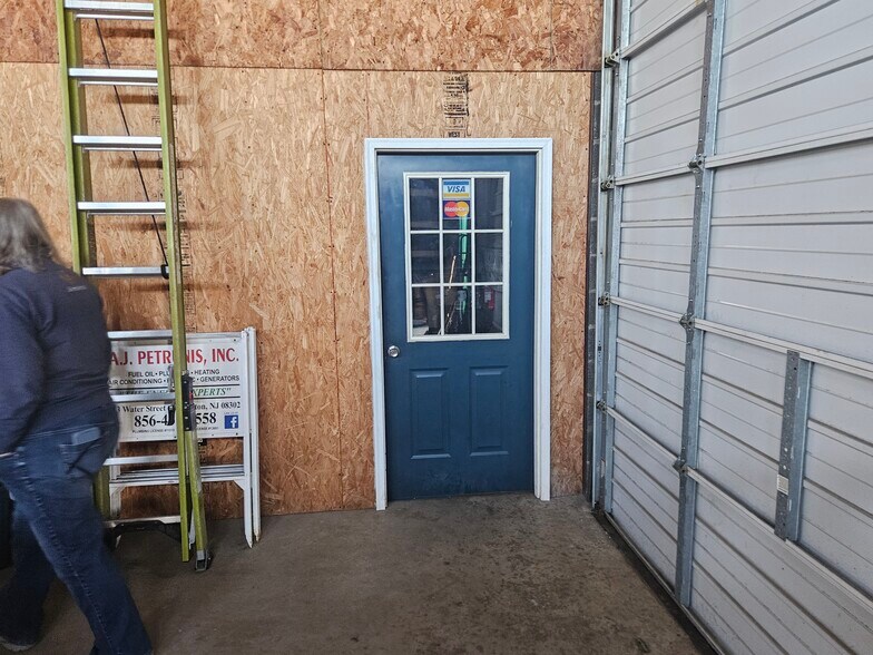 More Photos Of 173 Water St, Bridgeton Warehouse For Sale