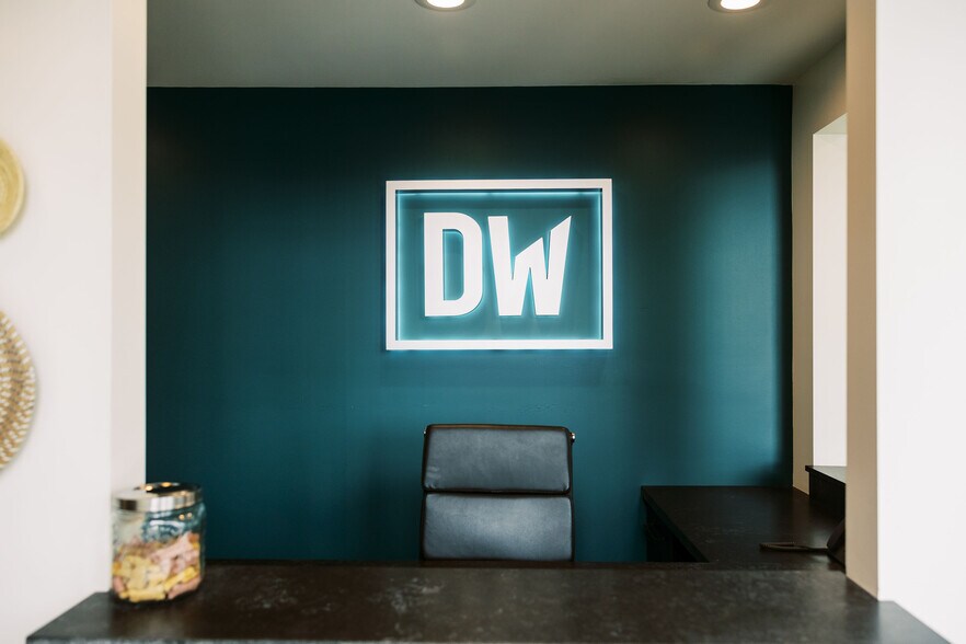 More Photos Of 4438 Ingraham St, San Diego Coworking Space