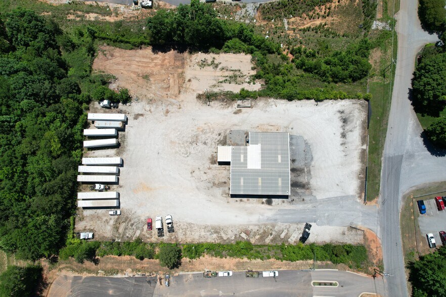 More Photos Of 1055 Park West Blvd, Greenville Warehouse For Lease
