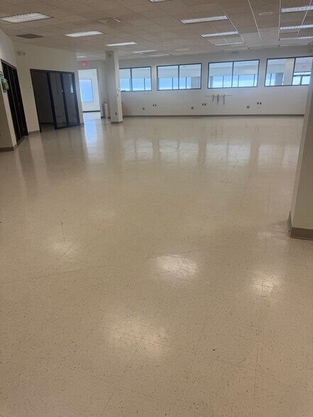 More Photos Of 111 Roberts St, East Hartford Industrial For Lease