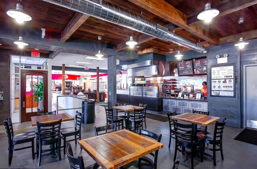 More Photos Of 515 Roosevelt Rd, Glen Ellyn General Retail For Sale