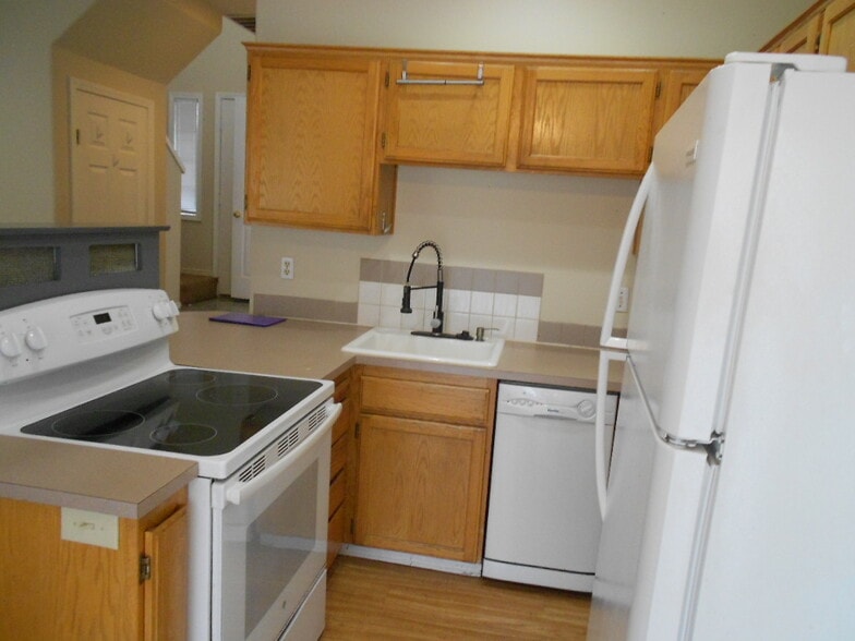 More Photos Of 18440 SW Johnson St, Beaverton Apartments For Sale