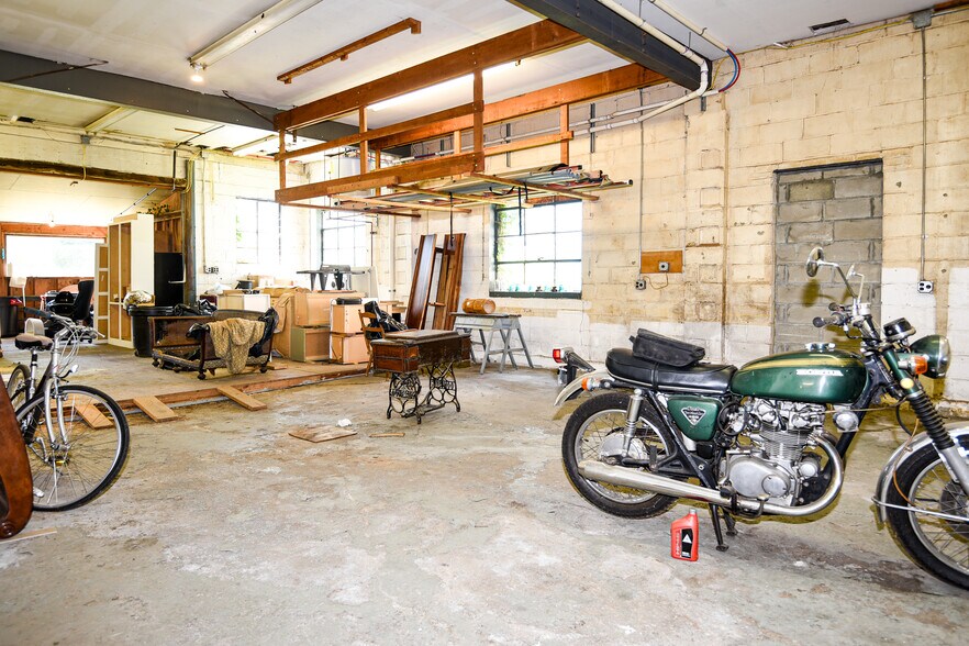 More Photos Of 56-A & B Shore Rd, Glenwood Landing Apartments For Sale