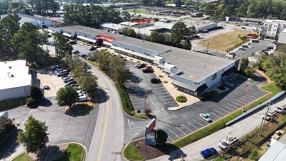 More Photos Of 562 Wylie Rd Se, Marietta Unknown For Lease