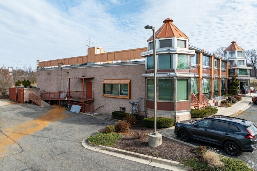 More Photos Of 1709 Transportation Blvd, Crofton Restaurant For Sale