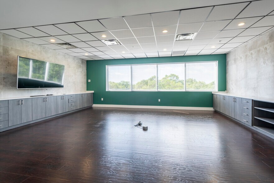 More Photos Of 1095 Broken Sound Pky, Boca Raton Office For Sale