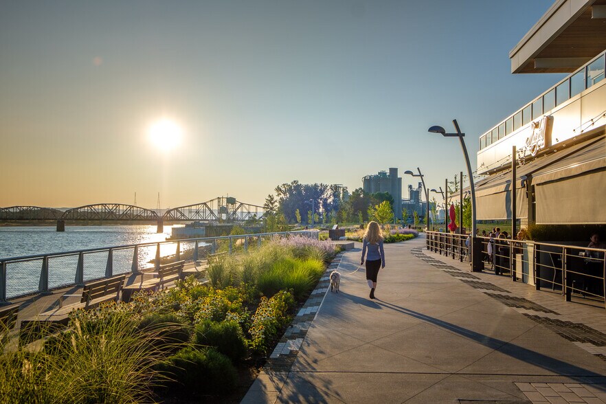 More Photos Of 700 Washington St, Vancouver Office For Sale