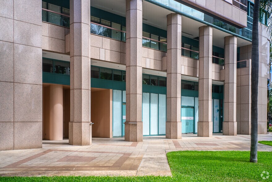 More Photos Of 1888 Kalakaua Ave, Honolulu Apartments For Lease