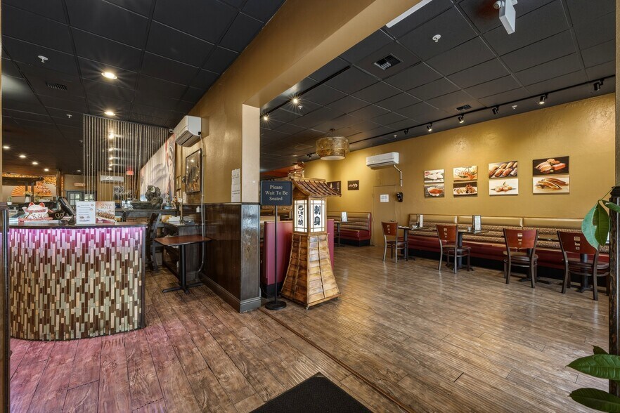 More Photos Of 214-226 E Main st, Walla Walla General Retail For Sale
