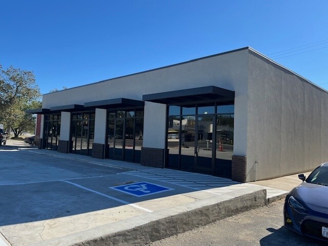 More Photos Of 808 US Highway 90 W, Castroville Freestanding For Sale