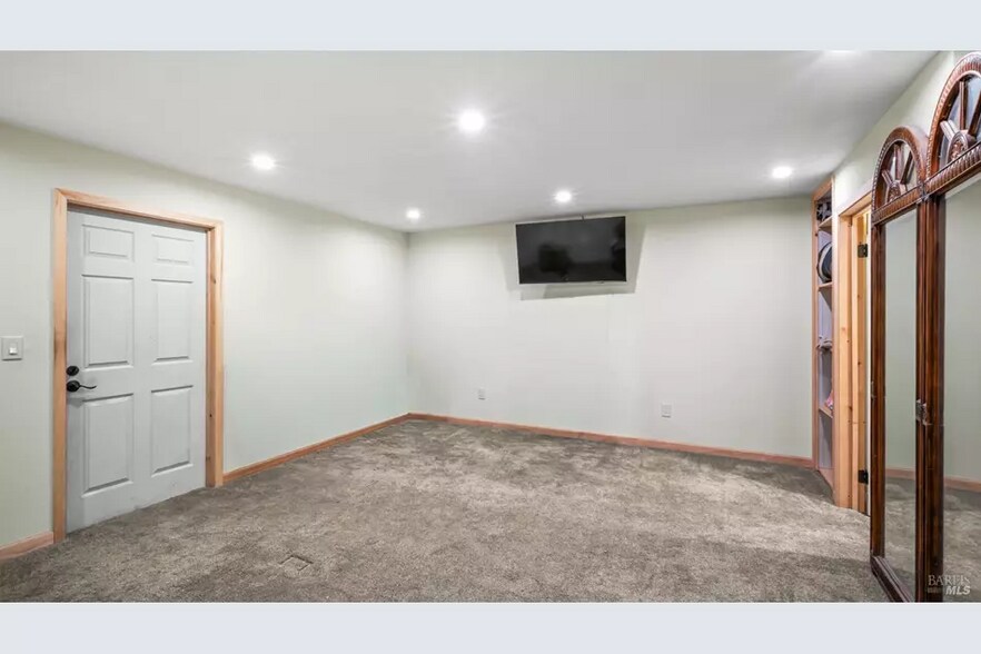 More Photos Of 16345 Main St, Lower Lake Warehouse For Sale