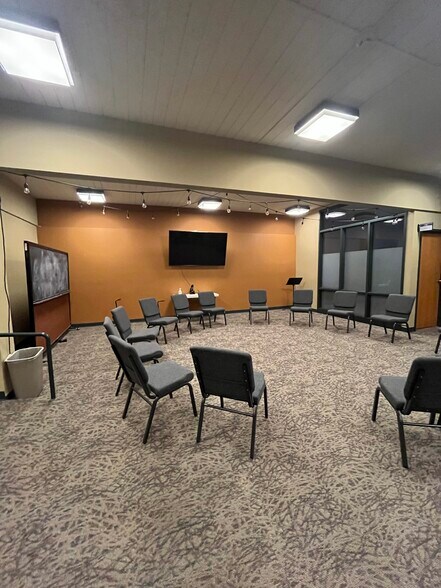 More Photos Of 3351 Independence Ave N, Minneapolis Religious Facility For Sale