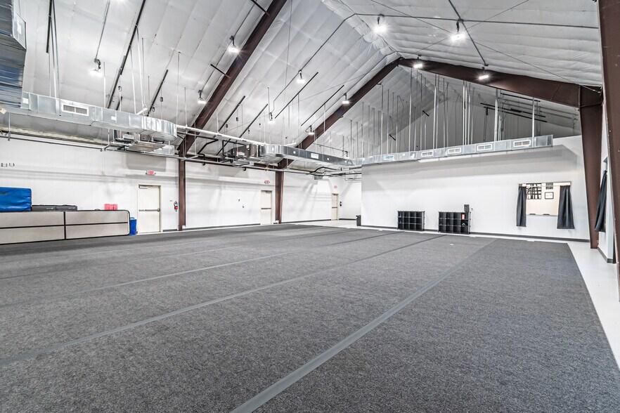 More Photos Of 1210 A St, Waller Medical For Lease