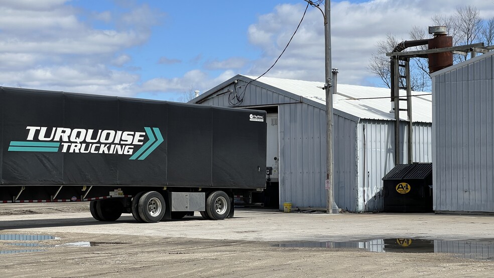 More Photos Of 34 43rd Ave SW, Cedar Rapids Flex For Sale