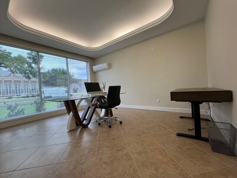More Photos Of 5009 N Central Ave, Tampa Office For Lease