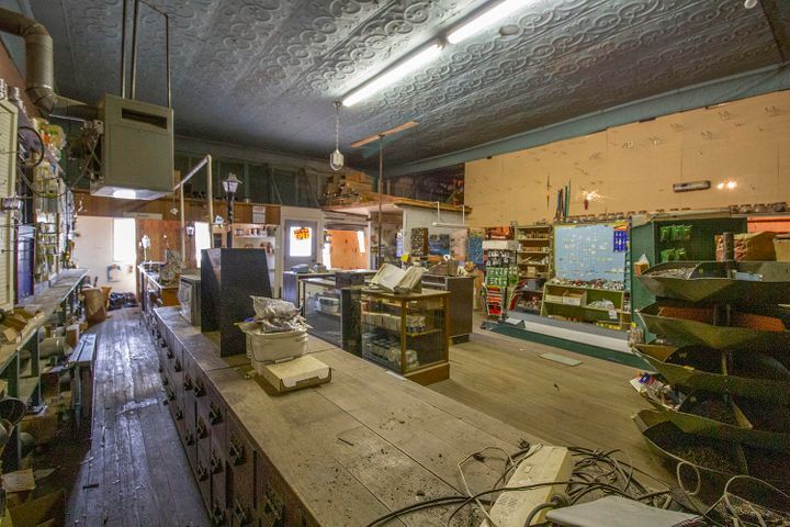 More Photos Of 155 W Main St, Aguilar Storefront Retail Office For Sale