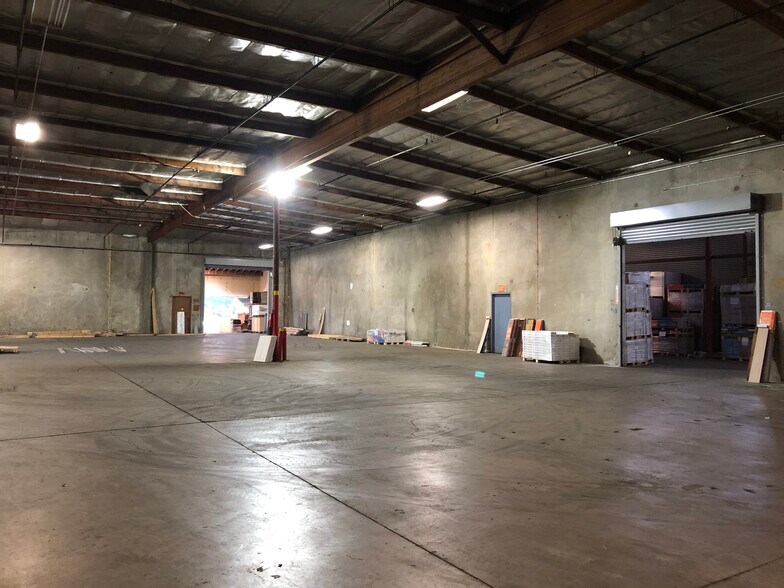 More Photos Of 18409 E Valley Blvd, City of Industry Warehouse For Lease