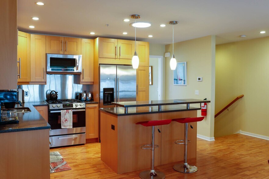 More Photos Of 430 W Center St, Douglas Freestanding For Sale