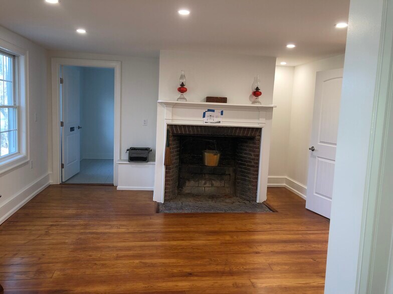 More Photos Of 159 River Rd, Montville Office For Sale