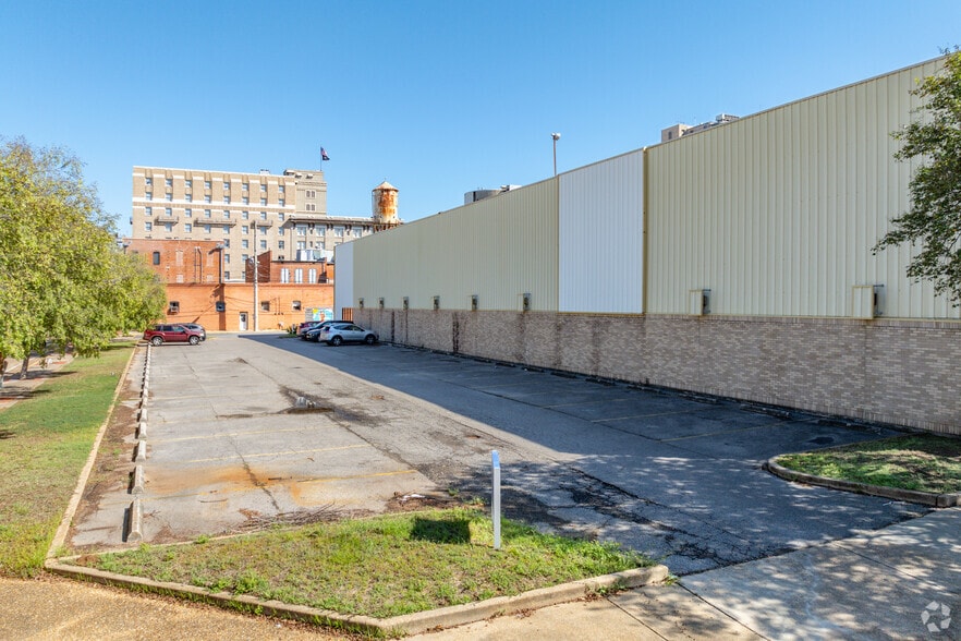 More Photos Of 934 3rd St, Alexandria Office Residential For Sale