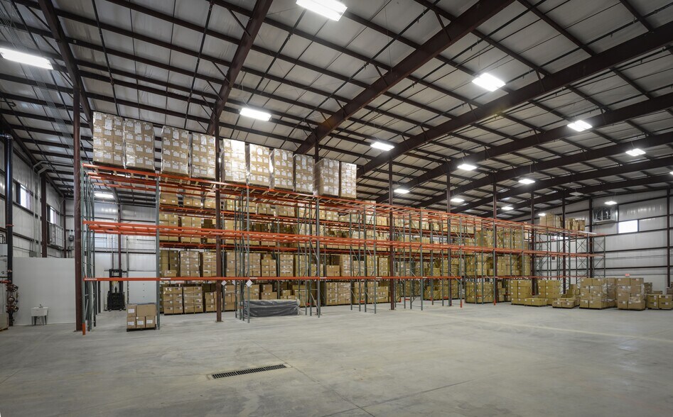 More Photos Of 5049 Center Dr, Latrobe Warehouse For Lease