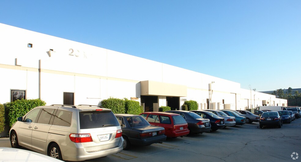 More Photos Of 20600 Gramercy Pl, Torrance Flex For Lease