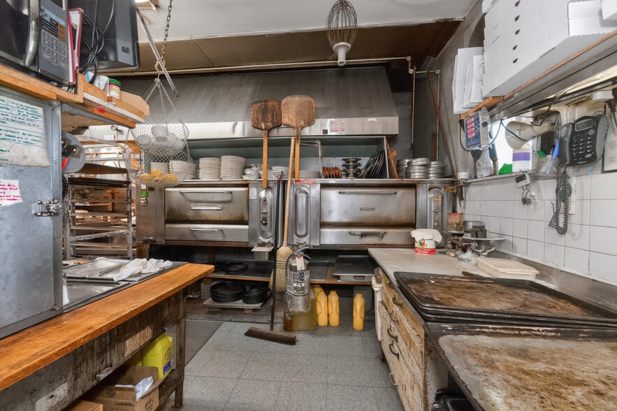 More Photos Of 160 Creamery Rd, Greenville Restaurant For Sale