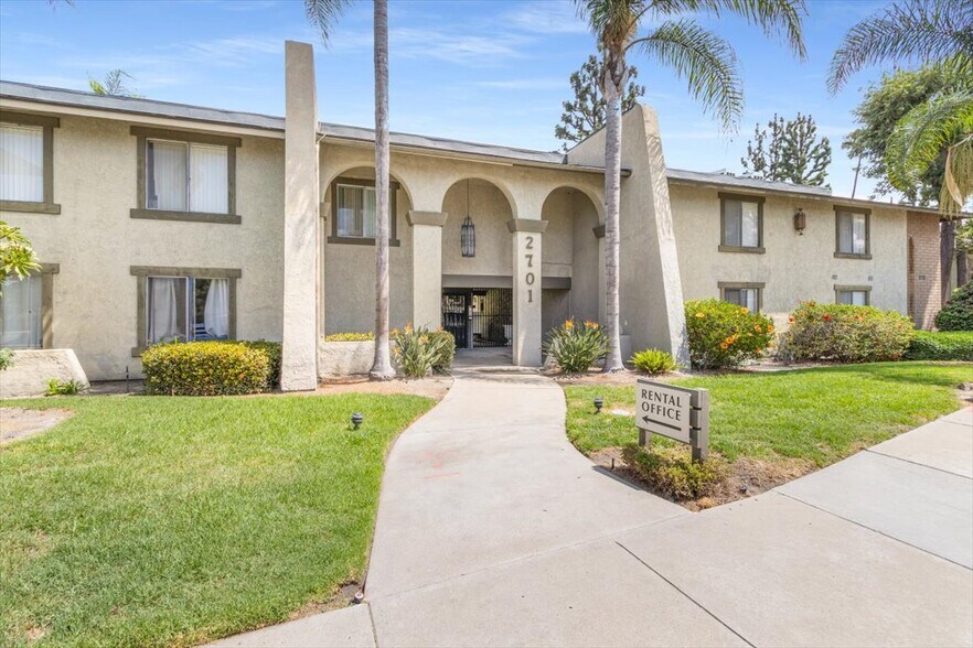 Primary Photo Of 2701 E La Palma Ave, Anaheim Apartments For Sale
